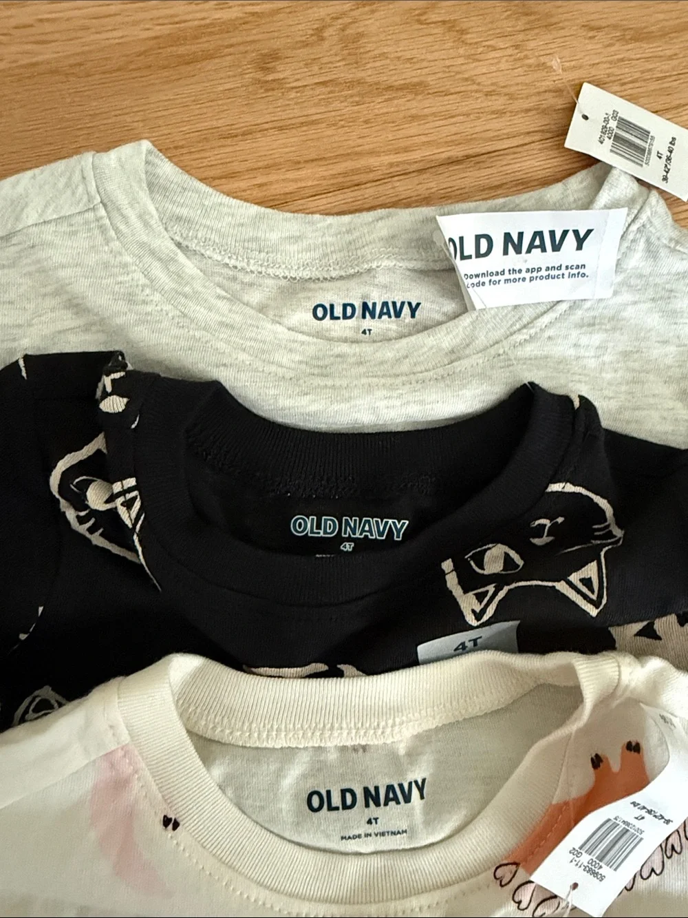 NWT Old Navy Kids Long Sleeve Tees in Black, Cream, Light Heather Gray